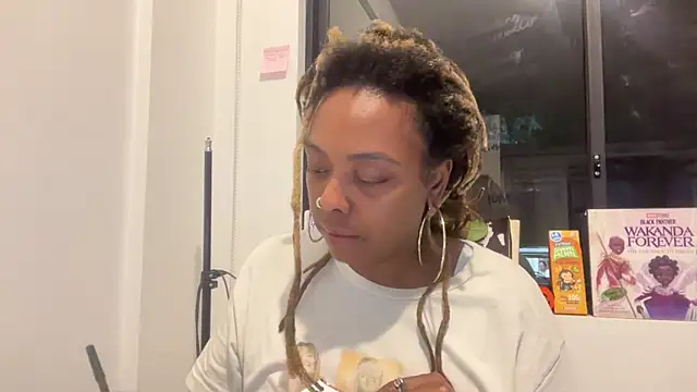 ChocolateCakeQueen online show from 09/26/25, 12:14