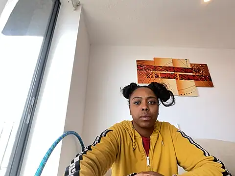 ChocolateCakeQueen online show from 12/22/25, 07:55