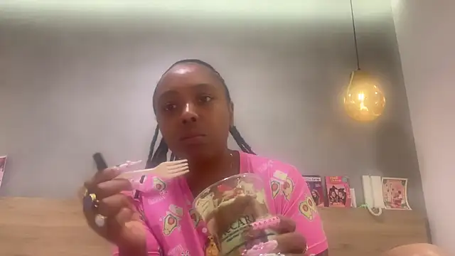 ChocolateCakeQueen online show from 05/15/26, 12:28