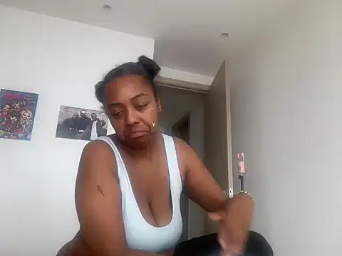 Snapshot of ChocolateCakeQueen chatting on 07/02/26, 02:12 ChocolateCakeQueen online show from 07/02/26, 02:12