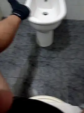 Snapshot of Mattias38 chatting on 10/23/25, 07:23 Mattias38 online show from 10/23/25, 07:23