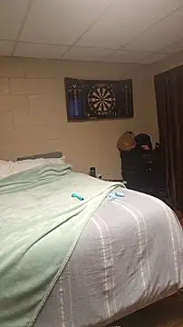 Snapshot of katsmeow710 chatting on 11/22/25, 04:17 katsmeow710 online show from 11/22/25, 04:17