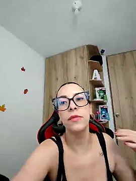  amanda seyfried19 online show from 12/30/24, 06:05