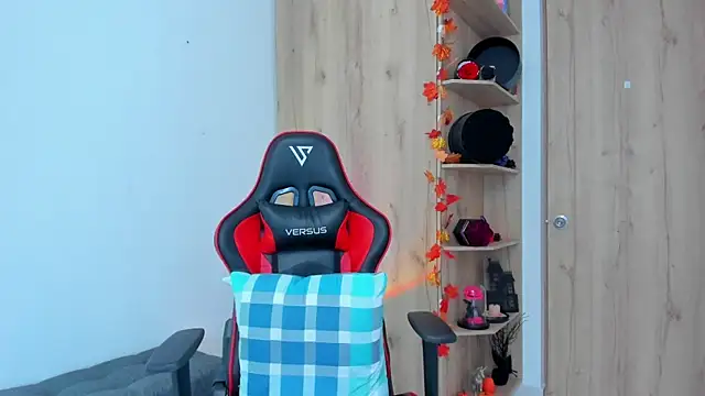  amanda seyfried19 online show from 11/14/25, 04:49