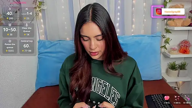 HazzelGray online show from 09/14/25, 06:29