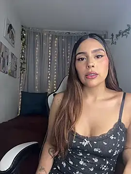 HazzelGray online show from 02/03/26, 04:34