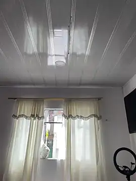 hannahb-e online show from 11/19/25, 03:23