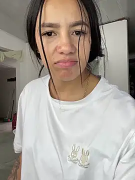 hannahb-e online show from 12/14/25, 06:45