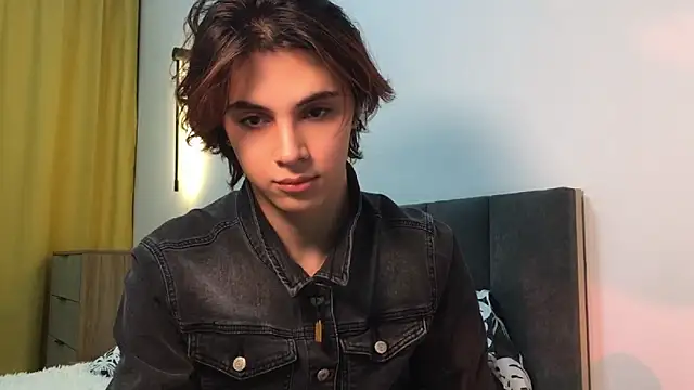 Snapshot of k0sta_ chatting on 01/17/25, 10:00 k0sta  online show from 01/17/25, 10:00