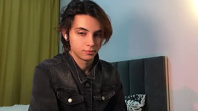 Snapshot of k0sta_ chatting on 01/17/25, 10:23 k0sta  online show from 01/17/25, 10:23