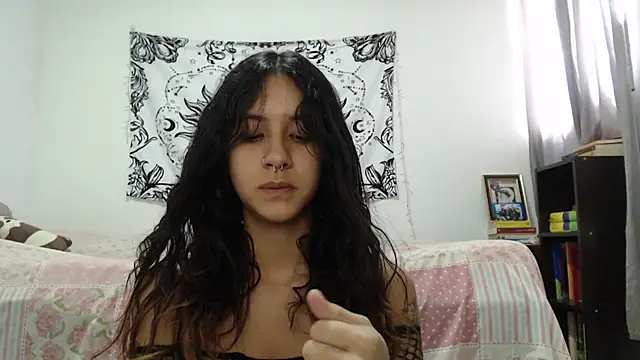 AlinaWoolf  online show from 01/17/25, 08:33