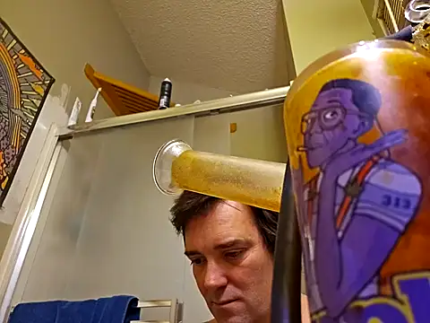 Snapshot of bakeyesmokems chatting on 12/11/24, 12:44 bakeyesmokems online show from 12/11/24, 12:44