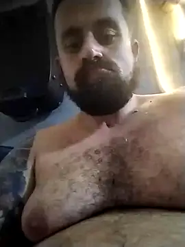 Snapshot of BarbudoSP35 chatting on 09/20/25, 05:19 BarbudoSP35 online show from 09/20/25, 05:19