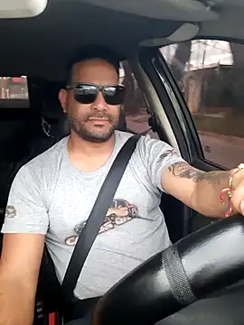 hecwil8 online show from 09/18/25, 11:45