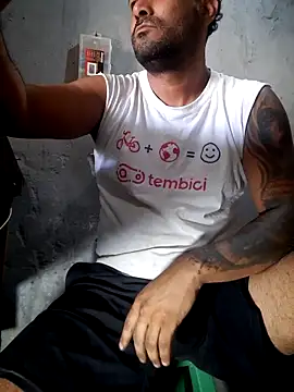 Snapshot of hecwil8 chatting on 03/09/26, 02:10 hecwil8 online show from 03/09/26, 02:10