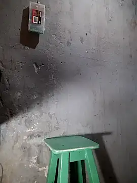 Snapshot of hecwil8 chatting on 03/11/26, 12:44 hecwil8 online show from 03/11/26, 12:44