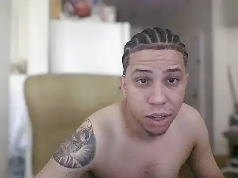 Snapshot of flakoGang chatting on 07/15/26, 02:11 flakoGang online show from 07/15/26, 02:11