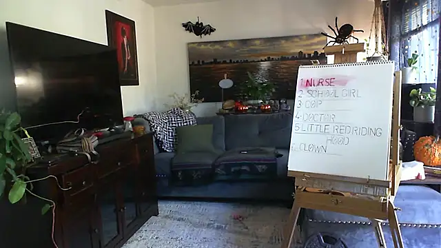 Snapshot of CeceilaMoon chatting on 10/24/25, 02:46 CeceilaMoon online show from 10/24/25, 02:46