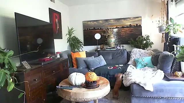 Snapshot of CeceilaMoon chatting on 11/05/25, 04:51 CeceilaMoon online show from 11/05/25, 04:51