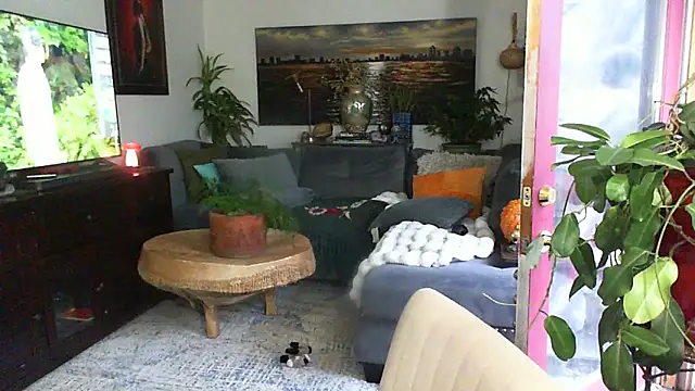 Snapshot of CeceilaMoon chatting on 11/20/25, 11:04 CeceilaMoon online show from 11/20/25, 11:04