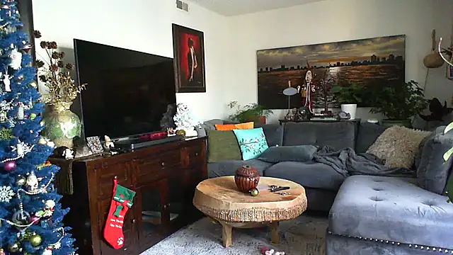 Snapshot of CeceilaMoon chatting on 12/01/25, 02:55 CeceilaMoon online show from 12/01/25, 02:55