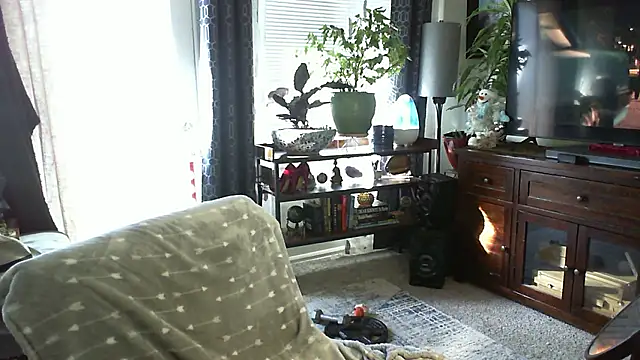 Snapshot of CeceilaMoon chatting on 01/07/26, 05:48 CeceilaMoon online show from 01/07/26, 05:48