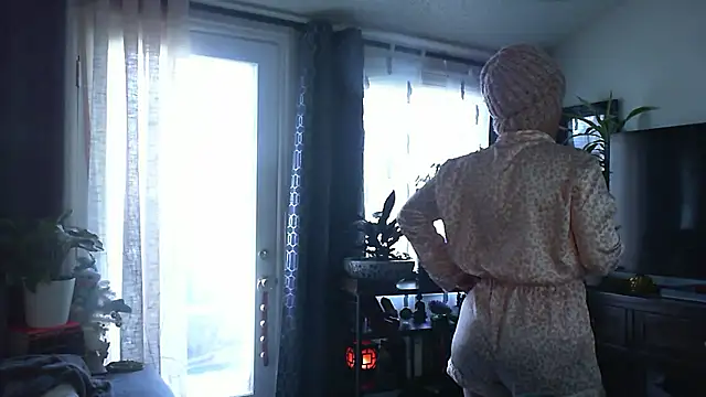 Snapshot of CeceilaMoon chatting on 01/12/26, 04:01 CeceilaMoon online show from 01/12/26, 04:01