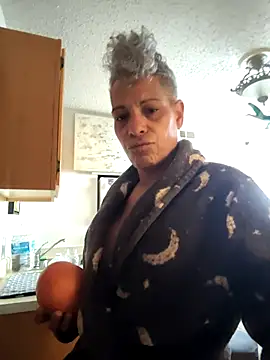 Snapshot of CeceilaMoon chatting on 02/14/26, 04:26 CeceilaMoon online show from 02/14/26, 04:26