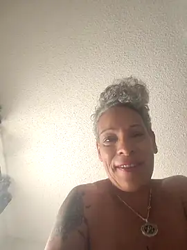 Snapshot of CeceilaMoon chatting on 03/17/26, 04:54 CeceilaMoon online show from 03/17/26, 04:54