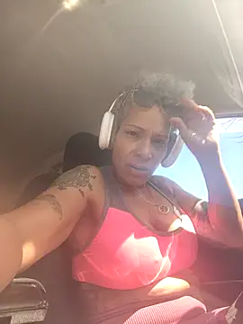 Snapshot of CeceilaMoon chatting on 03/26/26, 06:46 CeceilaMoon online show from 03/26/26, 06:46