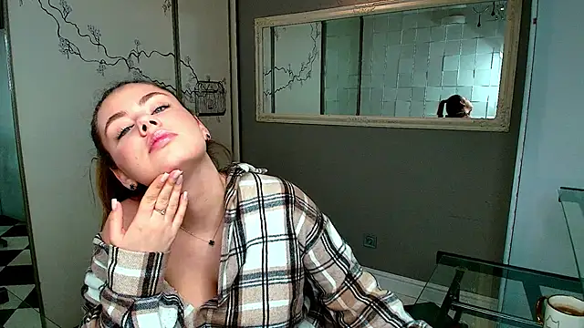 Snapshot of IsabellaBler chatting on 12/29/24, 06:35 IsabellaBler online show from 12/29/24, 06:35