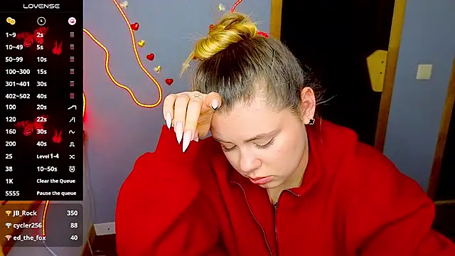 Snapshot of IsabellaBler chatting on 02/17/25, 06:31 IsabellaBler online show from 02/17/25, 06:31