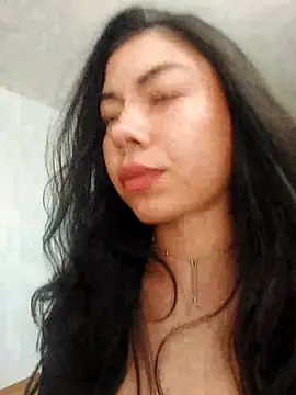 -ShaniArgentina- online show from 10/10/25, 07:13