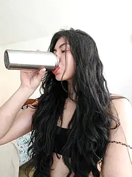 -ShaniArgentina- online show from 10/13/25, 07:36