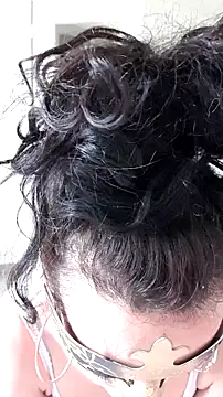 Snapshot of Masquegirlmysterious chatting on 02/13/26, 01:29 Masquegirlmysterious online show from 02/13/26, 01:29