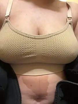 Snapshot of Angel__lika chatting on 10/20/25, 03:56 Angel  lika online show from 10/20/25, 03:56