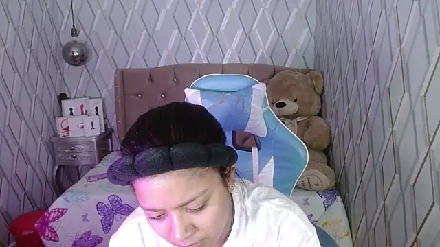 NicolleTaylor online show from 02/25/25, 03:20