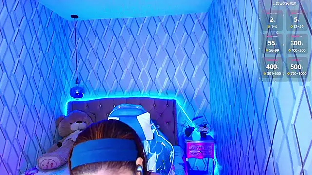 NicolleTaylor online show from 10/13/25, 03:39