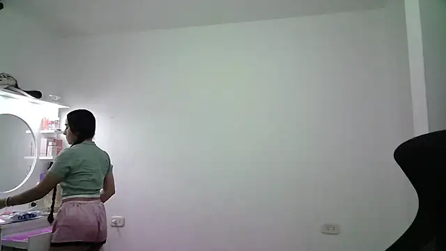 Snapshot of aineangeel chatting on 12/04/25, 11:46 aineangeel online show from 12/04/25, 11:46