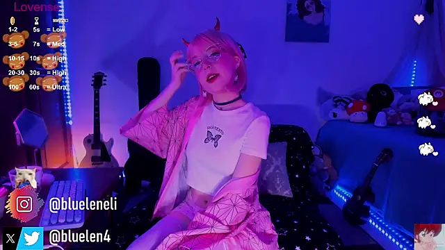 Snapshot of bluelen chatting on 03/14/25, 08:21 bluelen online show from 03/14/25, 08:21