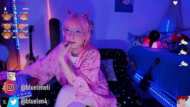 Snapshot of bluelen chatting on 03/14/25, 11:23 bluelen online show from 03/14/25, 11:23