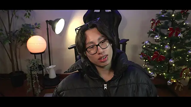 Snapshot of SrLuis18 chatting on 01/17/25, 03:34 SrLuis18 online show from 01/17/25, 03:34