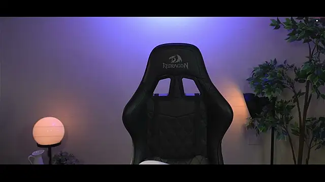 Snapshot of SrLuis18 chatting on 01/24/25, 01:13 SrLuis18 online show from 01/24/25, 01:13