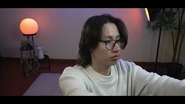 Snapshot of SrLuis18 chatting on 02/11/25, 01:31 SrLuis18 online show from 02/11/25, 01:31