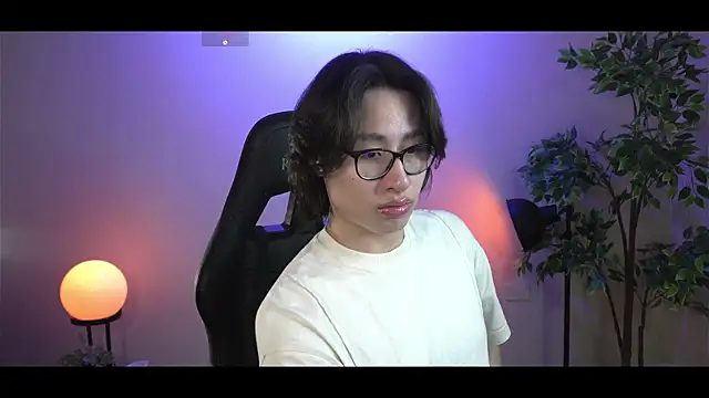 Snapshot of SrLuis18 chatting on 03/02/25, 05:58 SrLuis18 online show from 03/02/25, 05:58