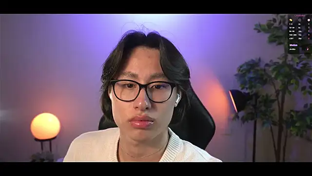 Snapshot of SrLuis18 chatting on 03/16/25, 11:04 SrLuis18 online show from 03/16/25, 11:04