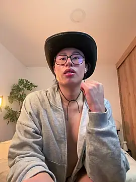 SrLuis18 online show from 12/23/25, 12:30