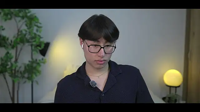 SrLuis18 online show from 02/21/26, 07:04