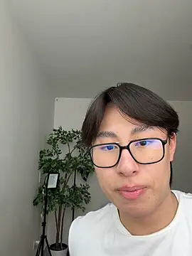 SrLuis18 online show from 03/15/26, 06:25