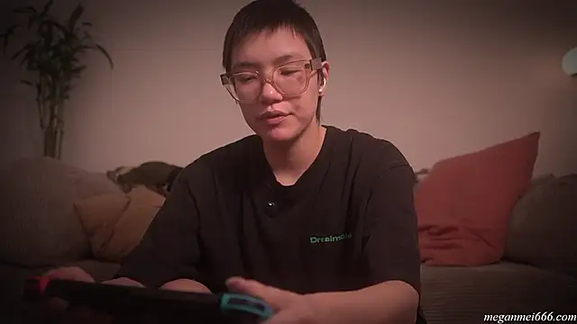 Snapshot of meganmei666 chatting on 02/25/26, 03:16 meganmei666 online show from 02/25/26, 03:16